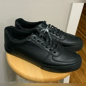 TOBER Lace Up Black Sneakers,  M6 W8, Unisex, NWT